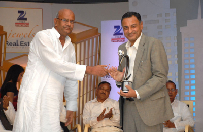 Shalimar Zee News Jewels of the Real Estate Award